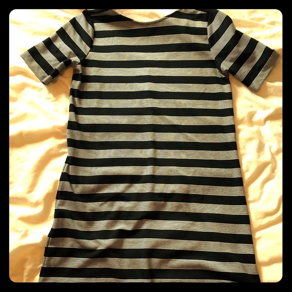 GAP Dresses & Skirts - Gap black and white striped dress